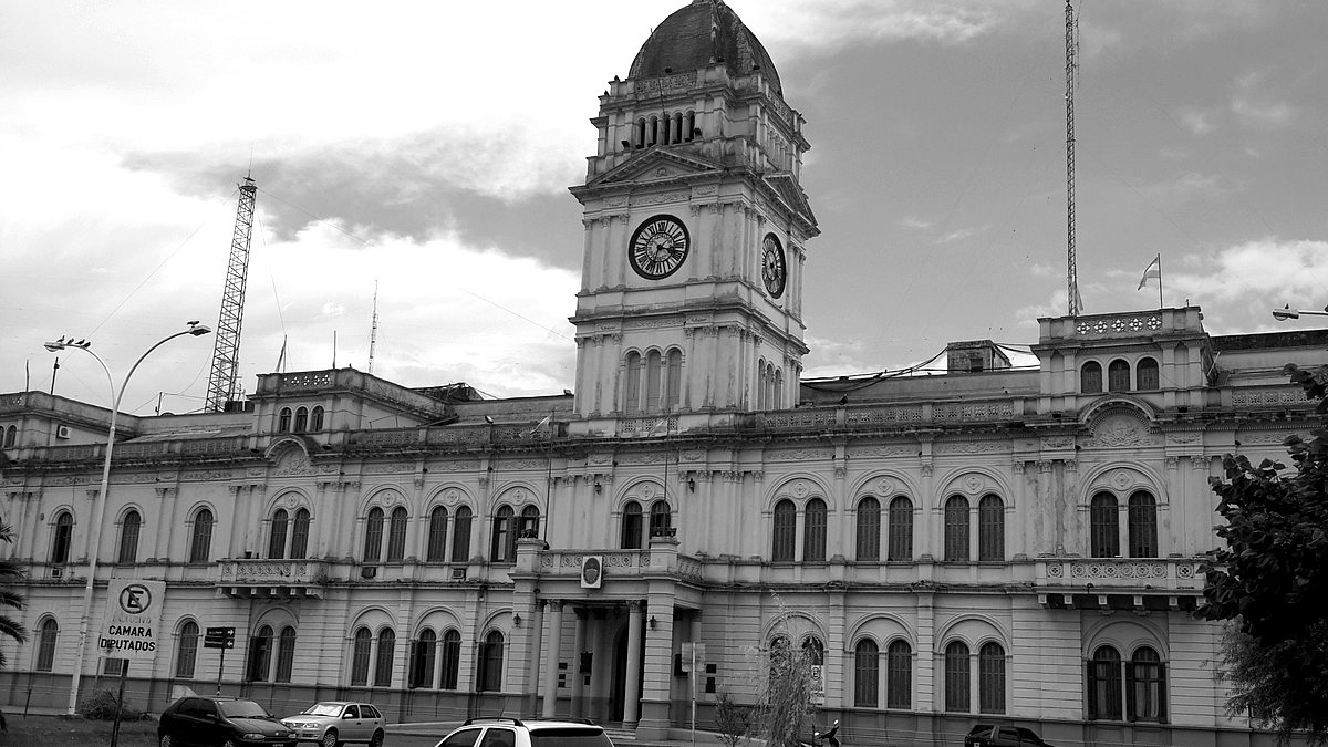 Convocaron a los estatales provinciales para reabrir la paritaria salarial