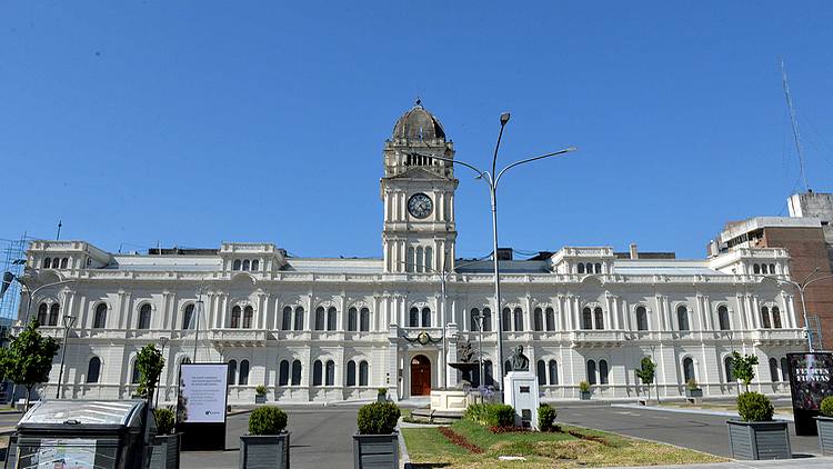 Provincia fortalece los controles en contrataciones y designaciones en todo el sector público