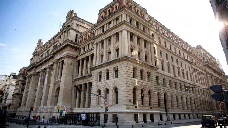 La Corte Suprema citó Entre Ríos por el reclamo de deudas previsionales