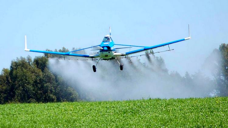 Polémica por las fumigaciones: Fiscalía defiende la constitucionalidad de las distancias