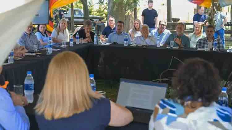 Intendentes y legisladores del PJ apuntan a “las ideas renovadas, el federalismo y el diálogo”