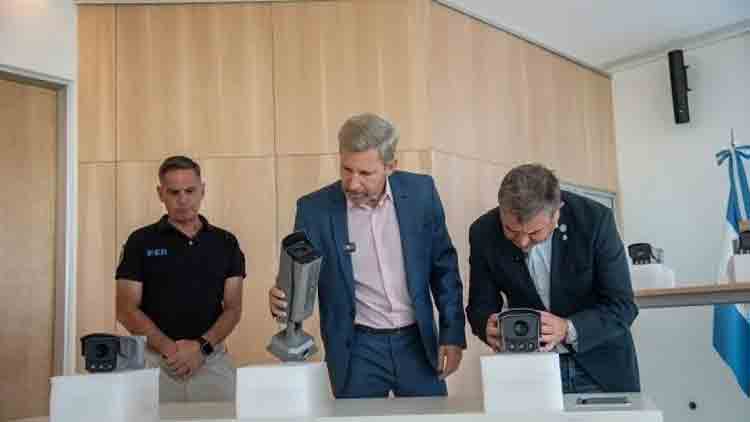 Incorporan nuevas cámaras lectoras de patentes para reforzar puestos camineros de la provincia