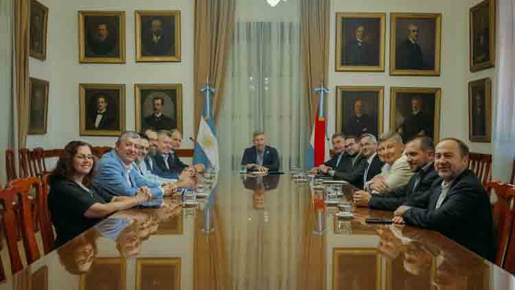 Frigerio entregó el decreto que habilita la personería jurídica a instituciones religiosas