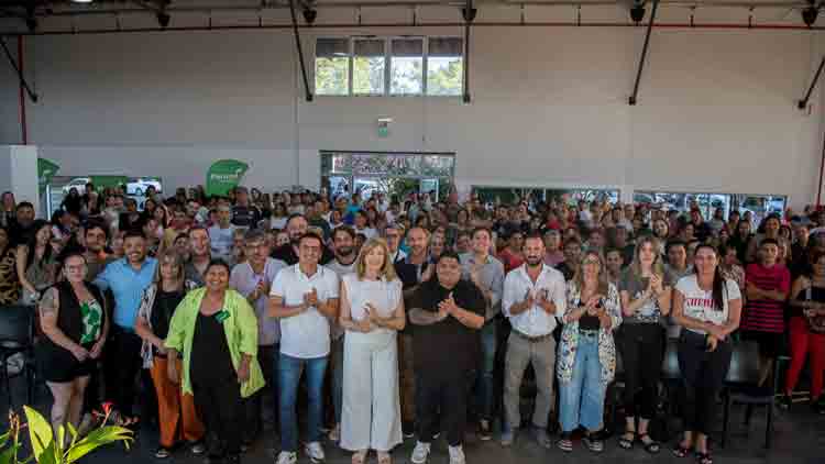 Distinguieron la labor comunitaria de más de 150 merenderos y comedores de Paraná