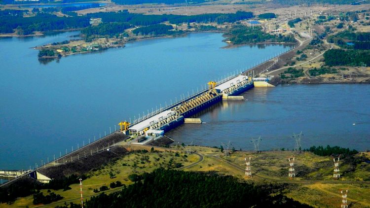 Intendentes denuncian “mal manejo del río Uruguay” por parte de Salto Grande y exigen explicaciones