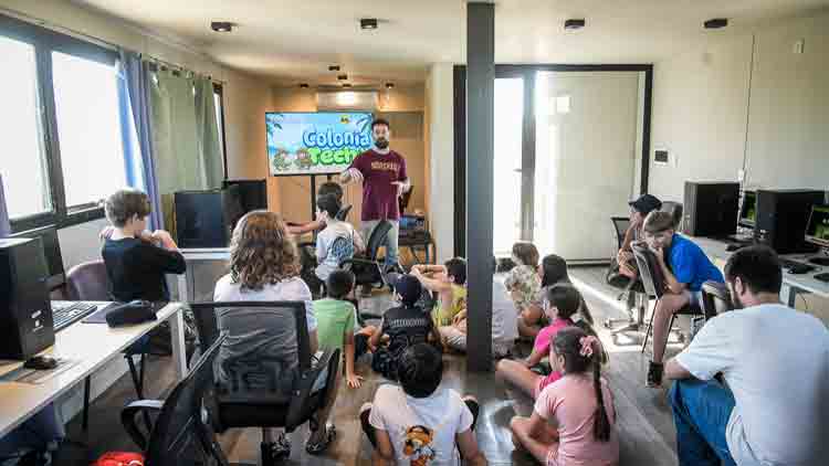 Colonia de verano en Paraná: con más de 300 inscriptos comenzó la Colonia Tech