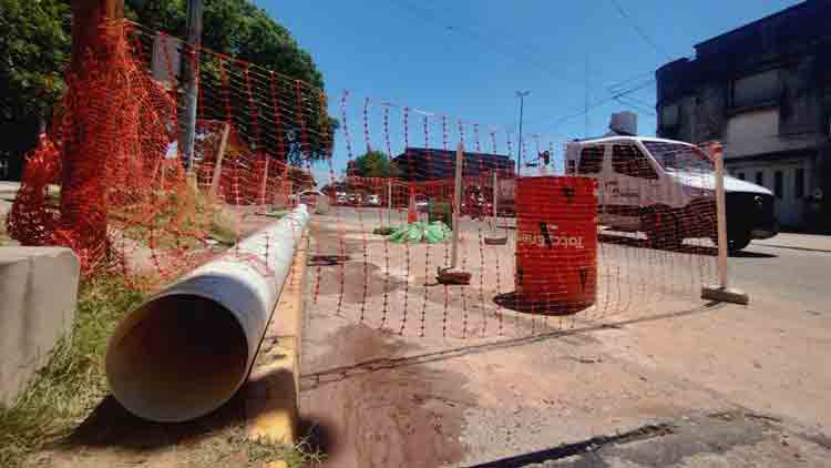 Avanza trabajo de nueva cañería de impulsión de agua potable que beneficiará al oeste de Paraná