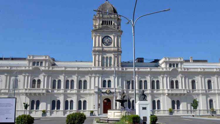 Discusión salarial: Provincia convocó a gremios estatales y docentes para abrir la paritaria