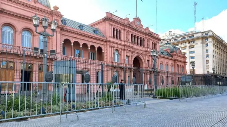 Frigerio llevó a Casa Rosada el reclamo por rutas y avanzó en gestiones por obras y viviendas