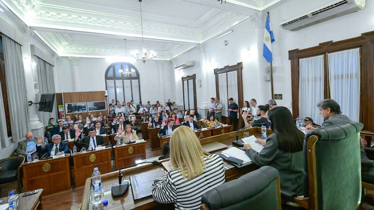 Senadores sancionaron el Acceso a la Información Pública y la eliminación de Gastos Reservados