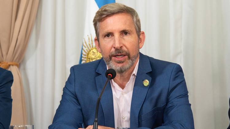 Frigerio anunció el fin de “los contratos basura en el Estado”