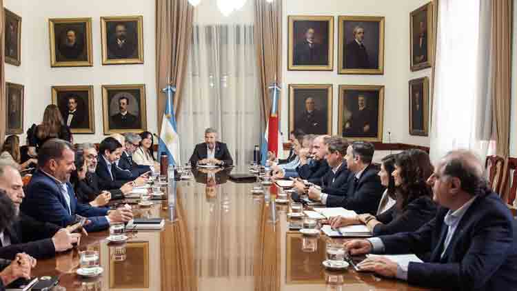 Frigerio encabezó una reunión de gabinete centrada en los ejes del Presupuesto 2026