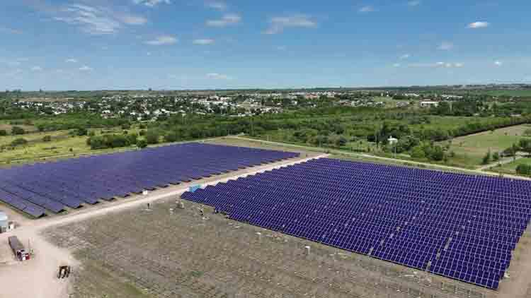 Se instala en Paraná el Parque Solar Fotovoltaico: destacan el avance de los trabajos