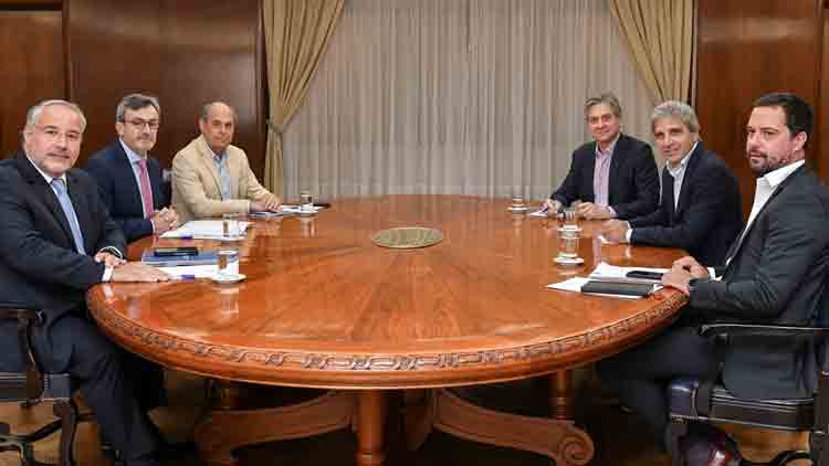 UIA acercó propuestas a Caputo para “trabajar en la recuperación de la actividad industrial ”