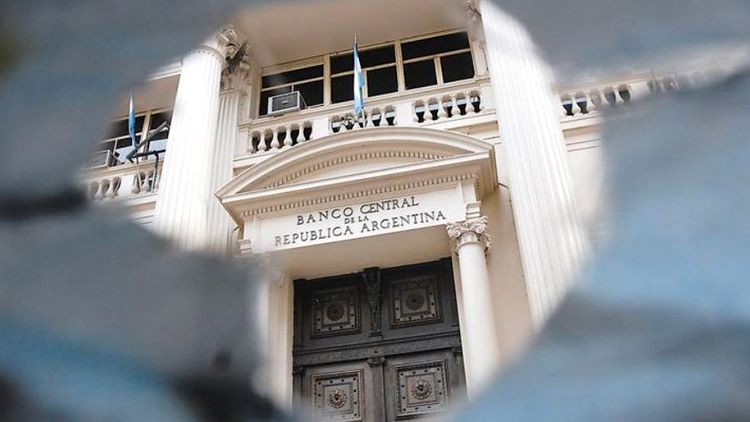 Las consultoras suben a 26,1% sus proyecciones de inflación para todo el año